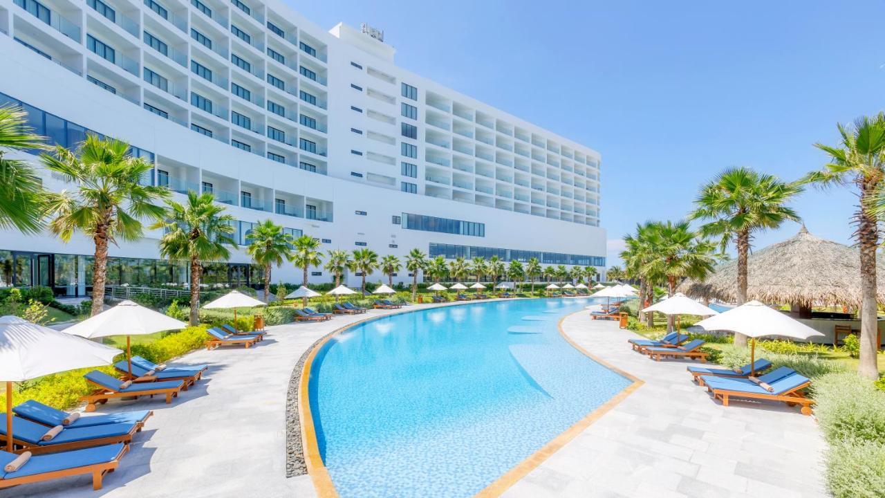 Selectum Noa Resort Cam Ranh Buitenkant foto